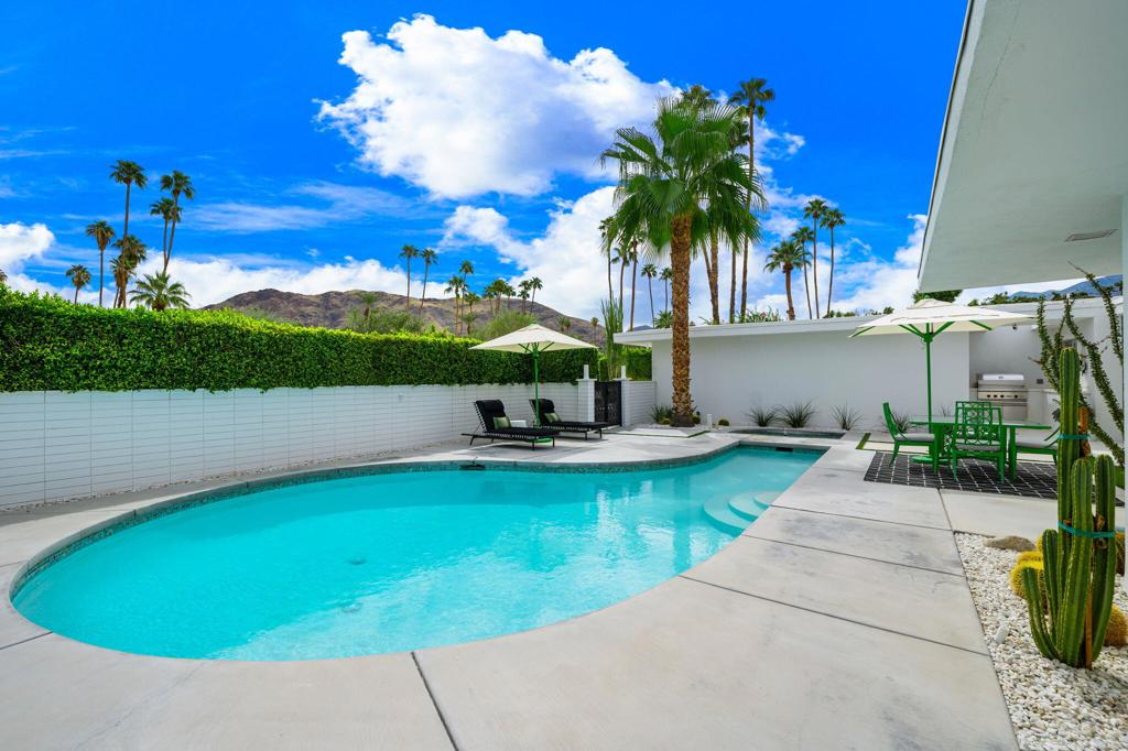 2309 S Yosemite Drive