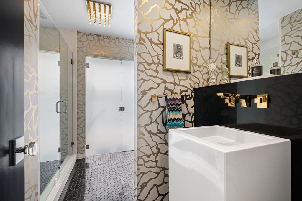 2309 S Yosemite Drive