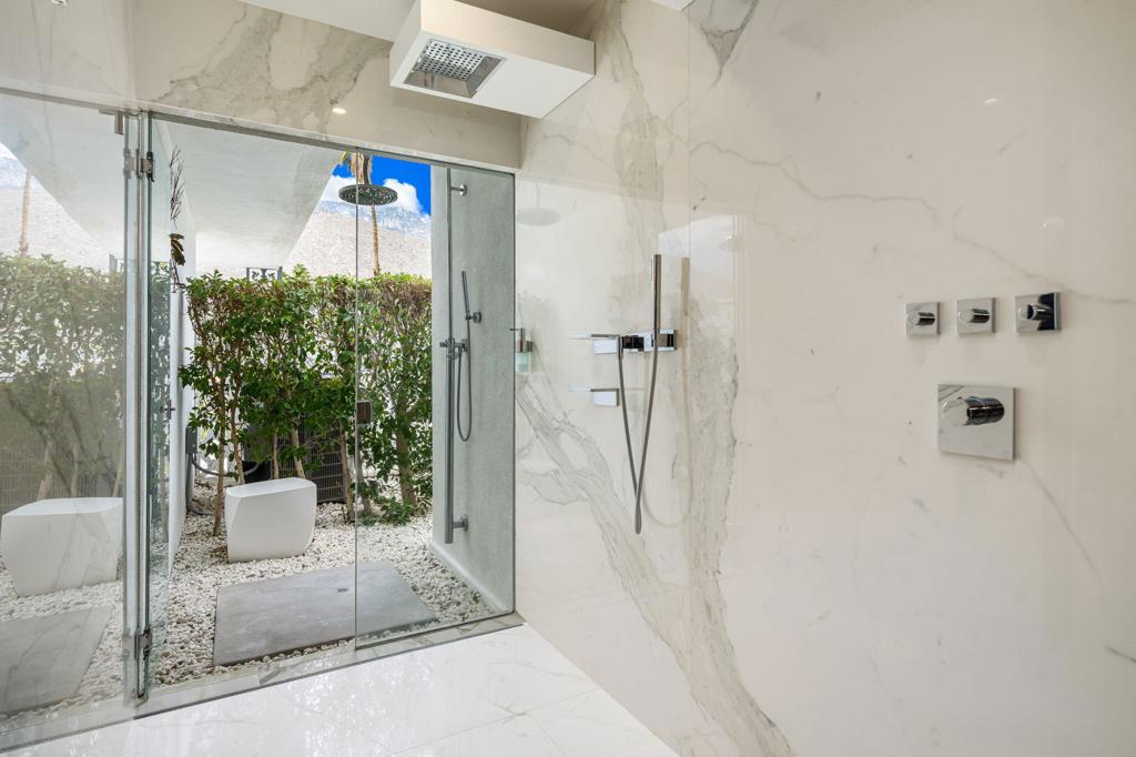 2309 S Yosemite Drive