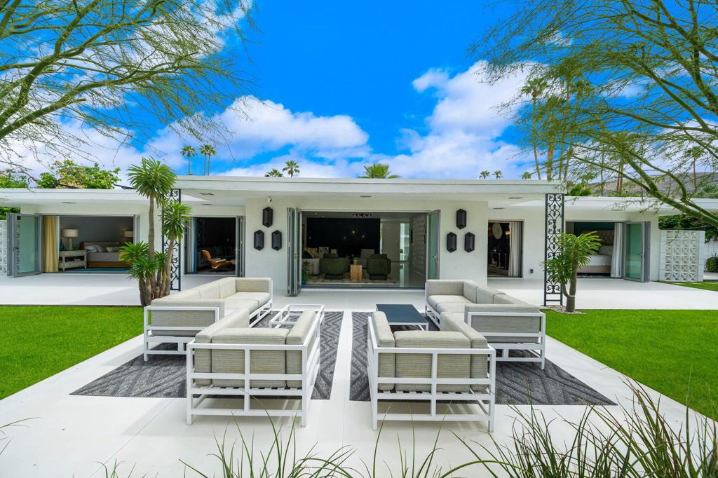 2309 S Yosemite Drive