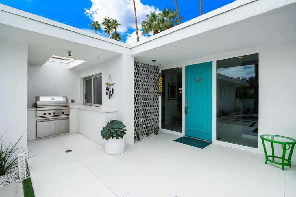 2309 S Yosemite Drive