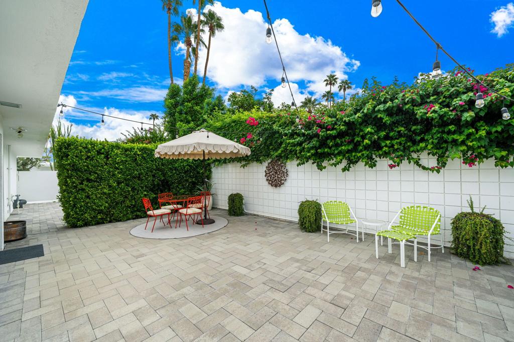 2309 S Yosemite Drive