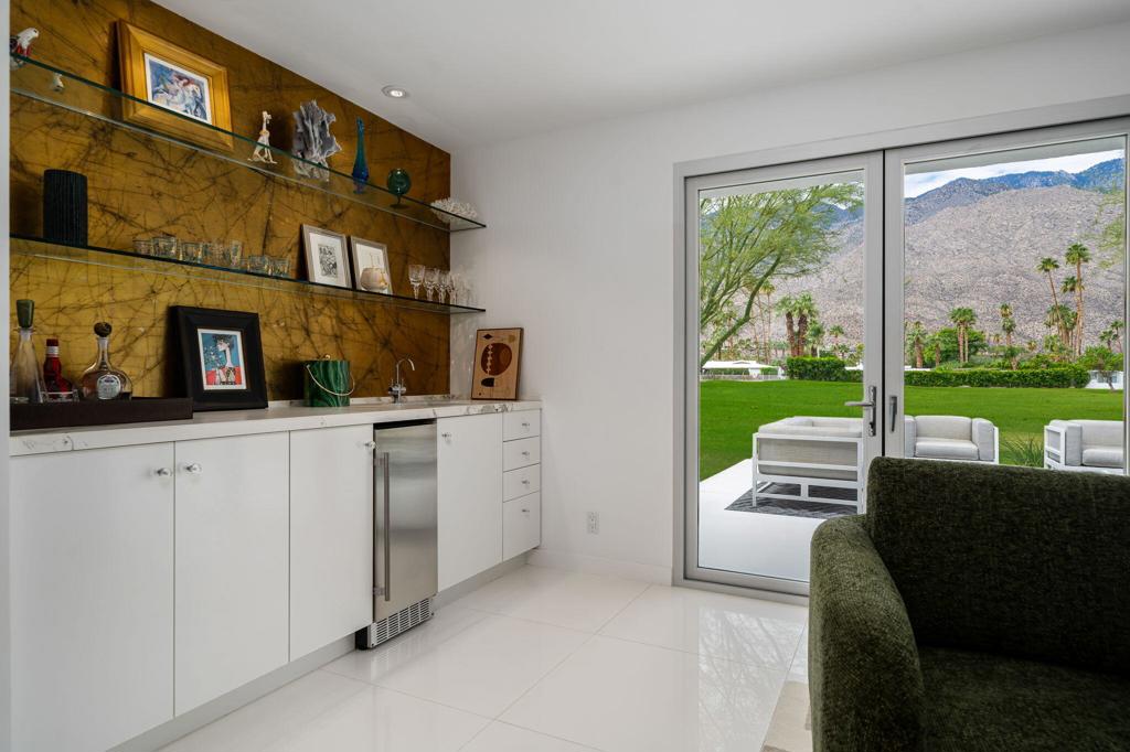 2309 S Yosemite Drive