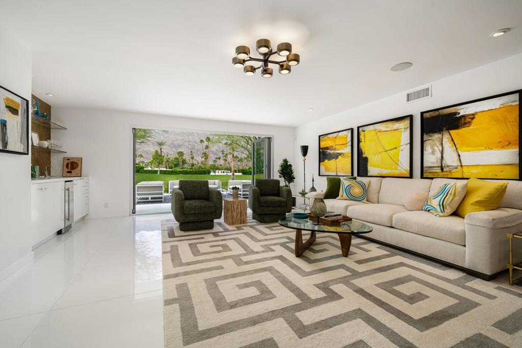 2309 S Yosemite Drive