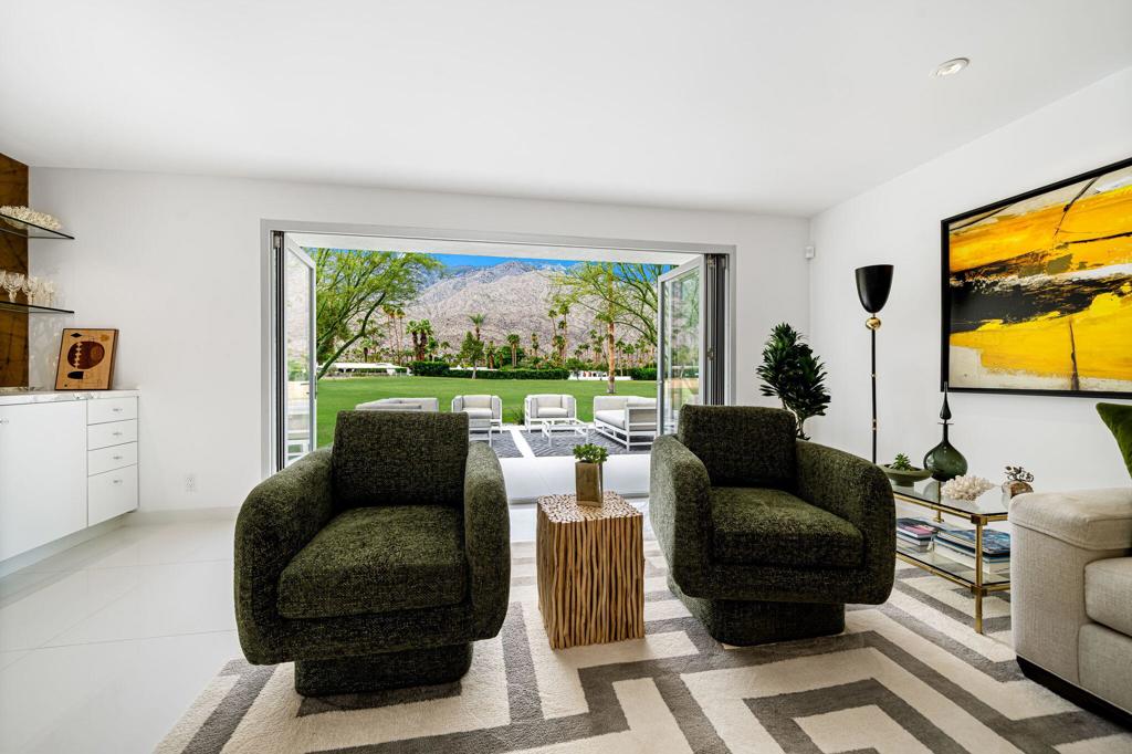 2309 S Yosemite Drive