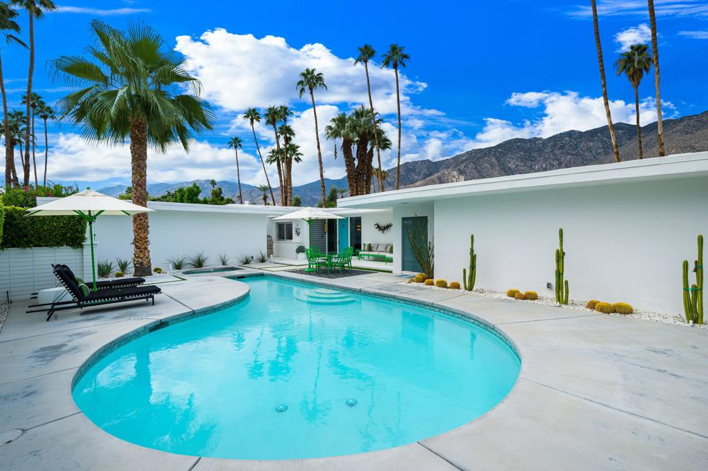 2309 S Yosemite Drive