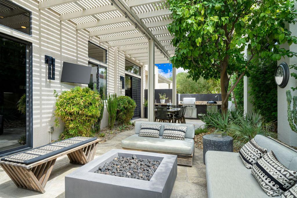 12 Birkdale Circle