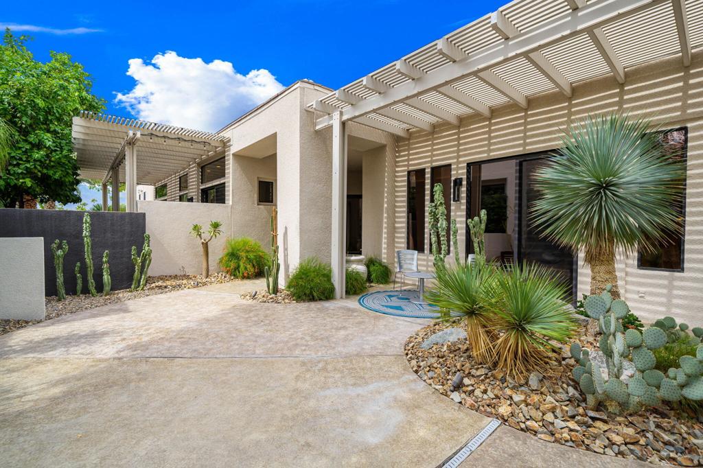 12 Birkdale Circle