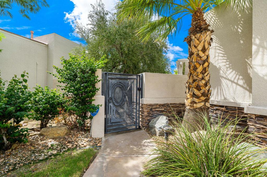 12 Birkdale Circle
