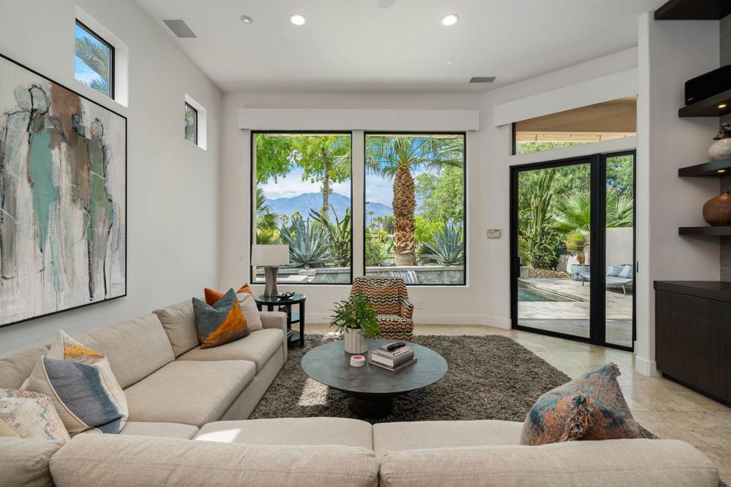 12 Birkdale Circle