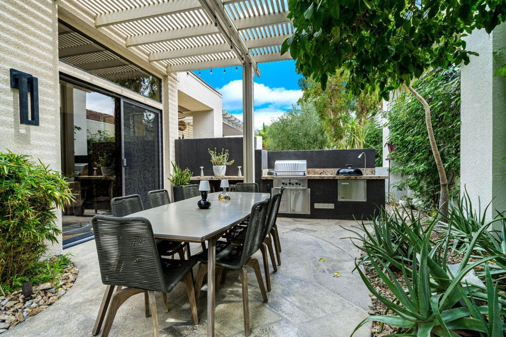 12 Birkdale Circle