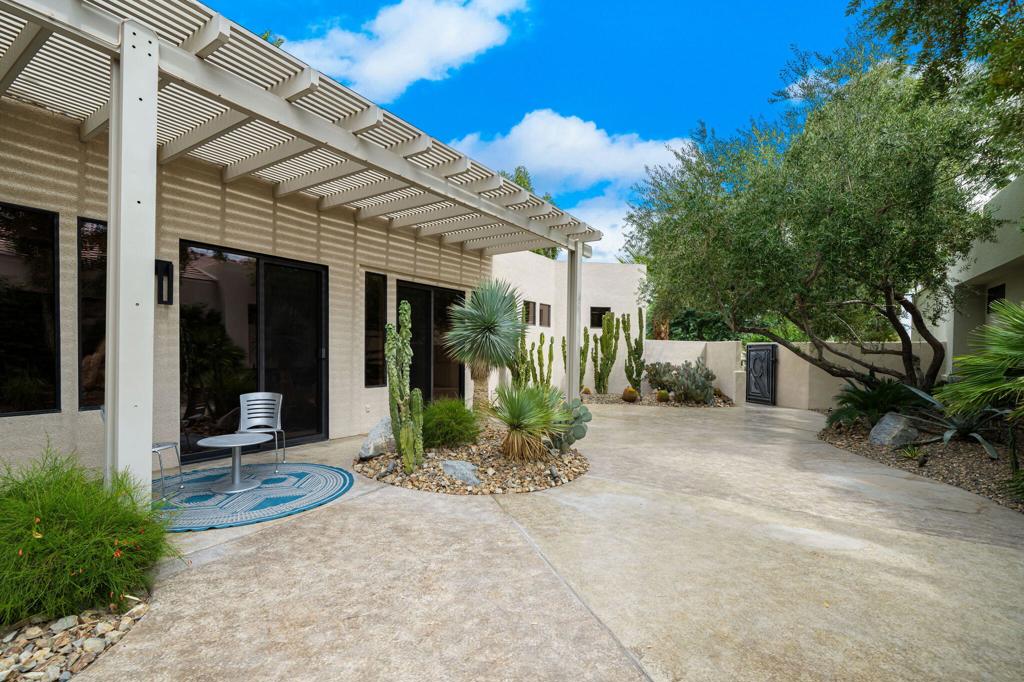 12 Birkdale Circle