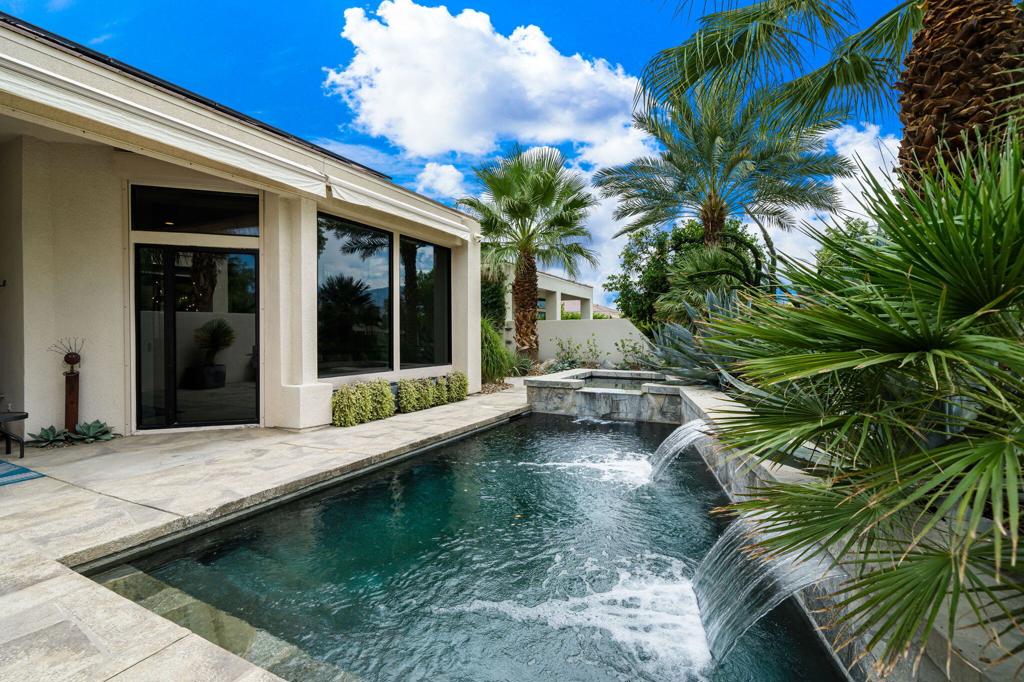 12 Birkdale Circle