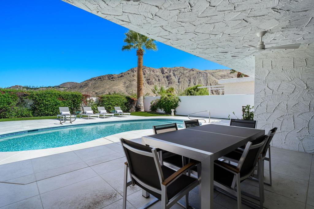 2326 S Toledo Avenue