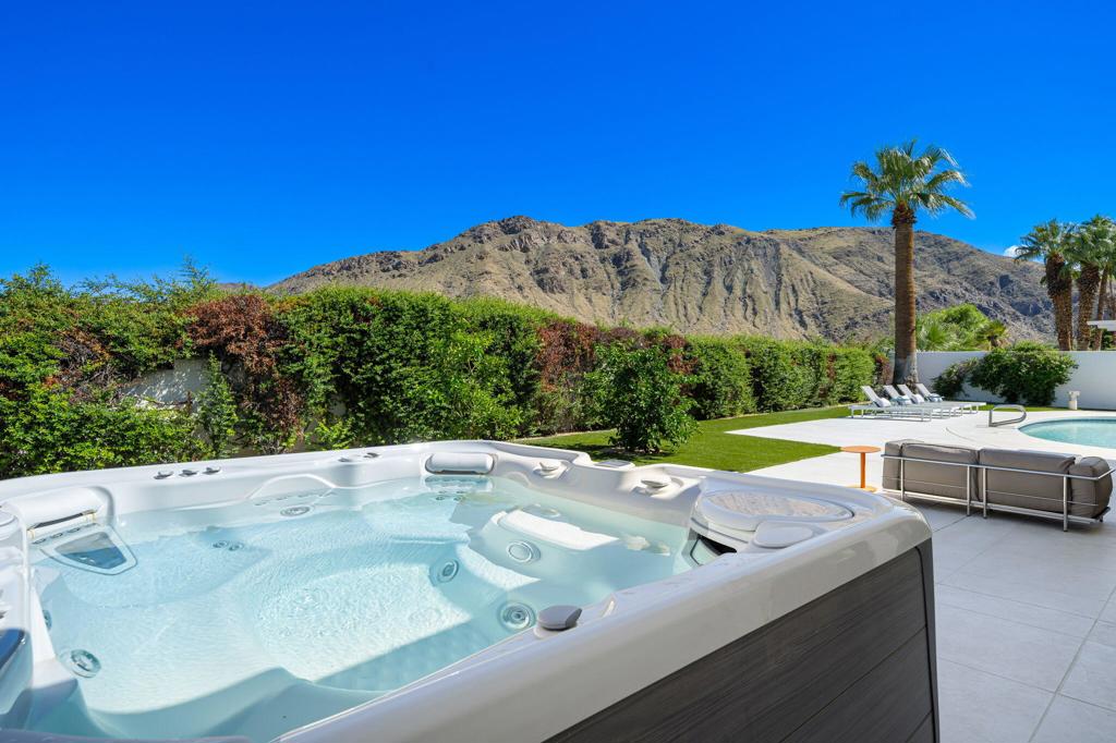 2326 S Toledo Avenue