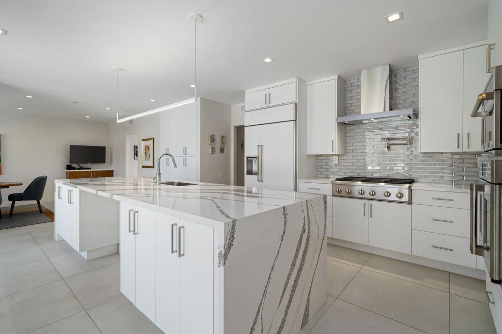 2326 S Toledo Avenue