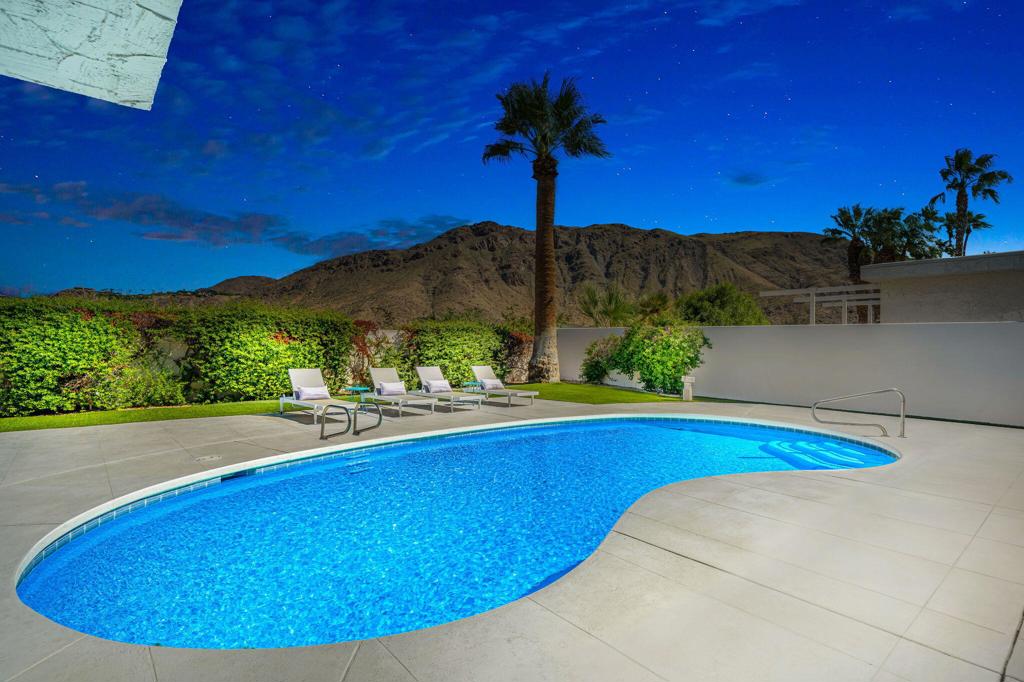 2326 S Toledo Avenue