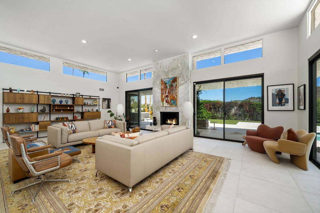 2326 S Toledo Avenue