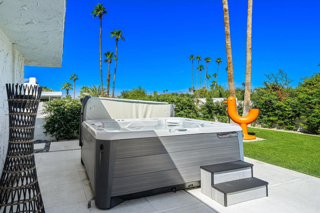 2326 S Toledo Avenue