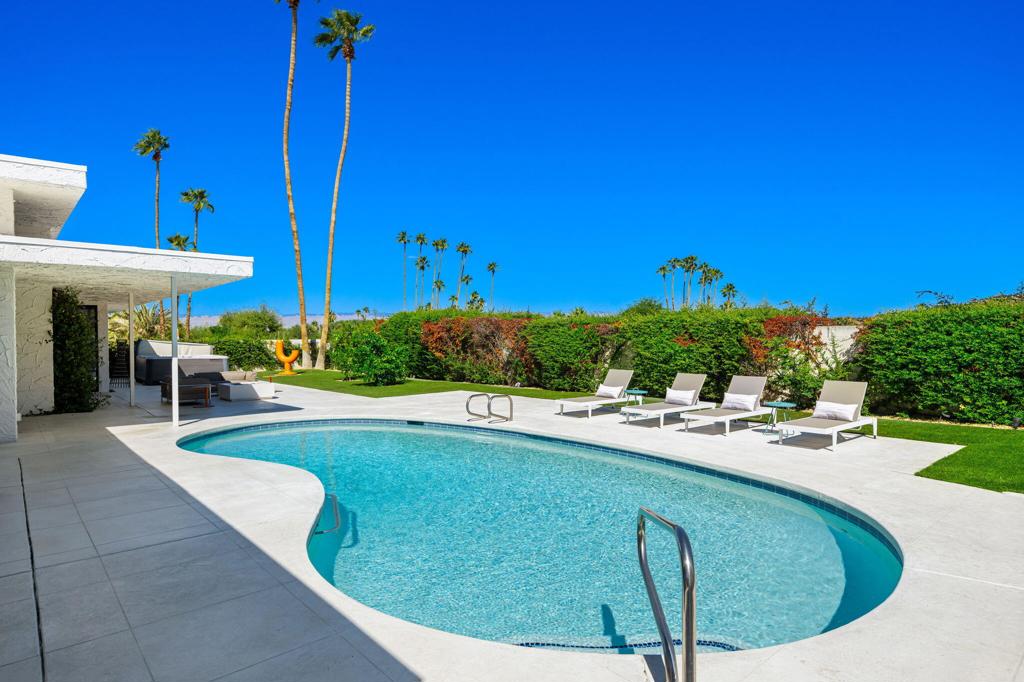 2326 S Toledo Avenue