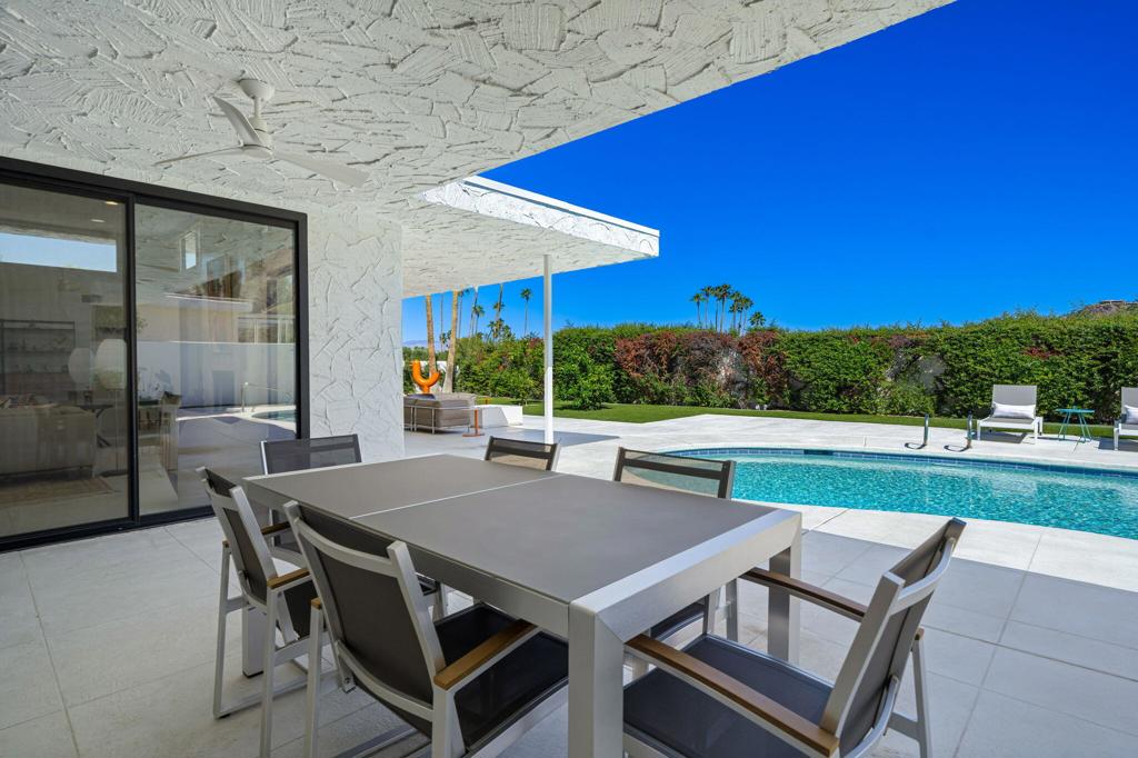 2326 S Toledo Avenue