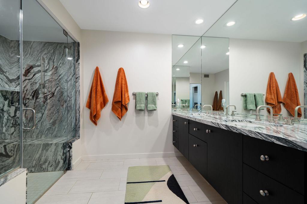 2326 S Toledo Avenue