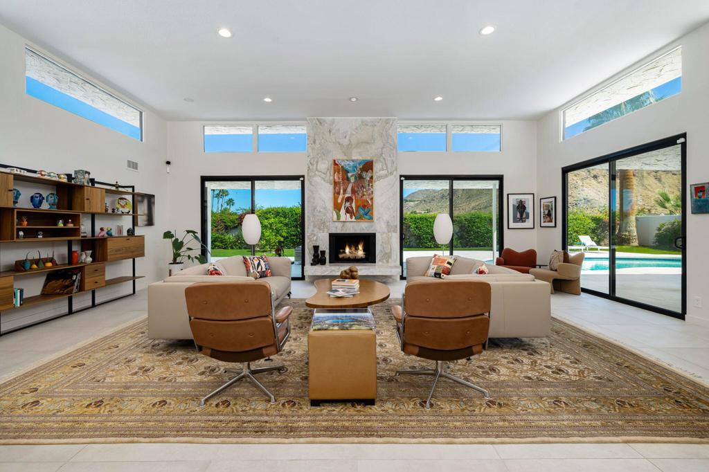 2326 S Toledo Avenue