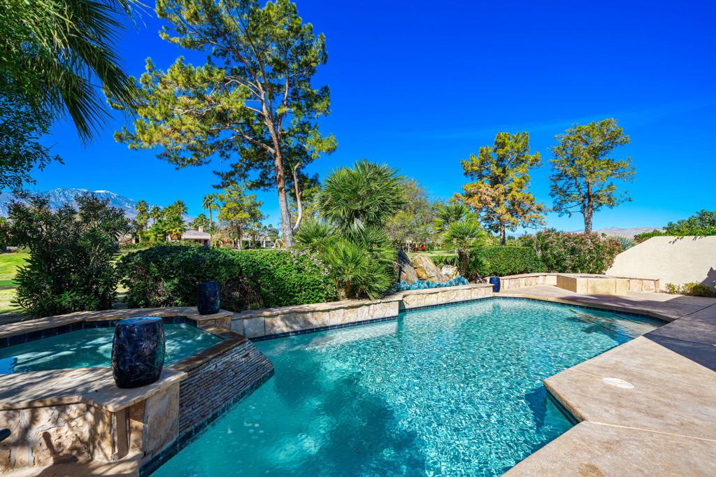 1 Birkdale Circle