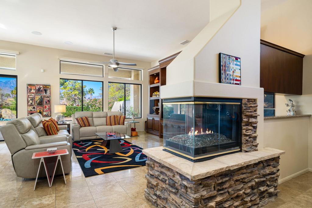 1 Birkdale Circle