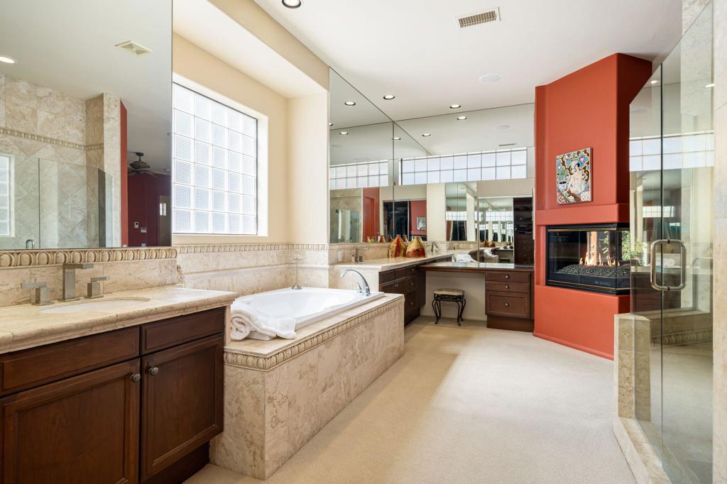 1 Birkdale Circle