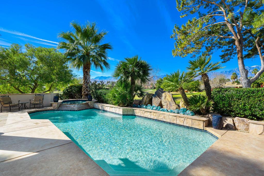 1 Birkdale Circle