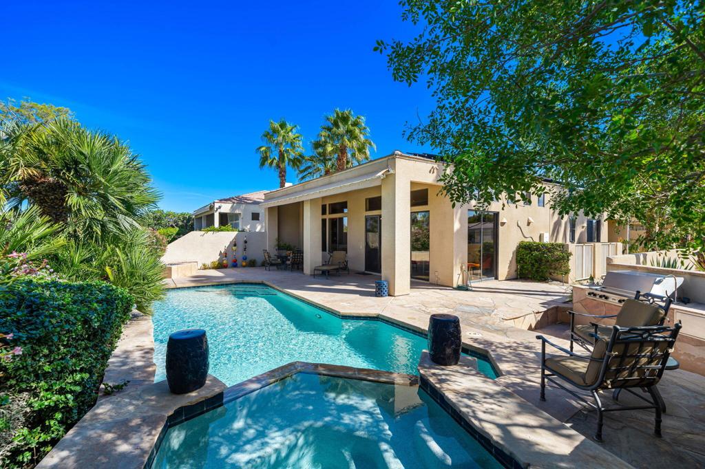 1 Birkdale Circle