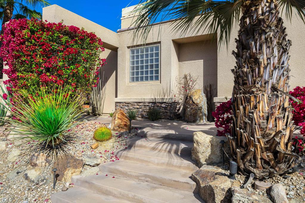 1 Birkdale Circle