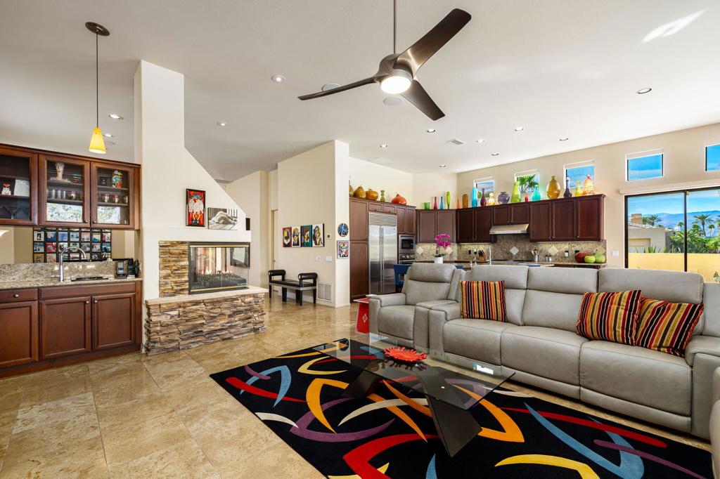 1 Birkdale Circle