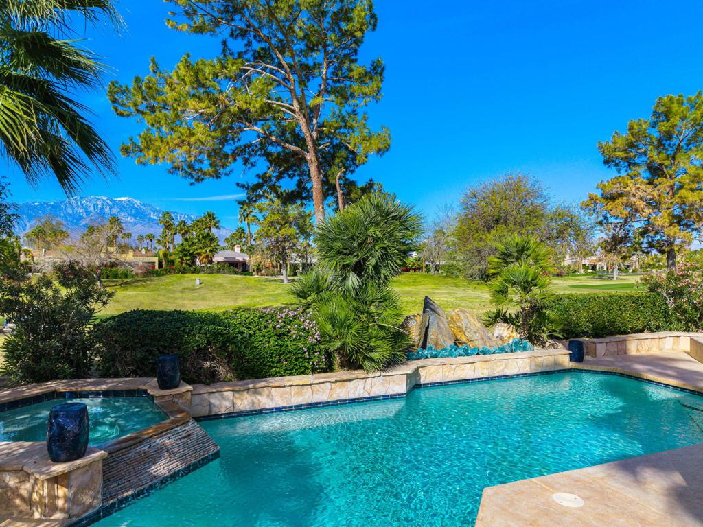 1 Birkdale Circle