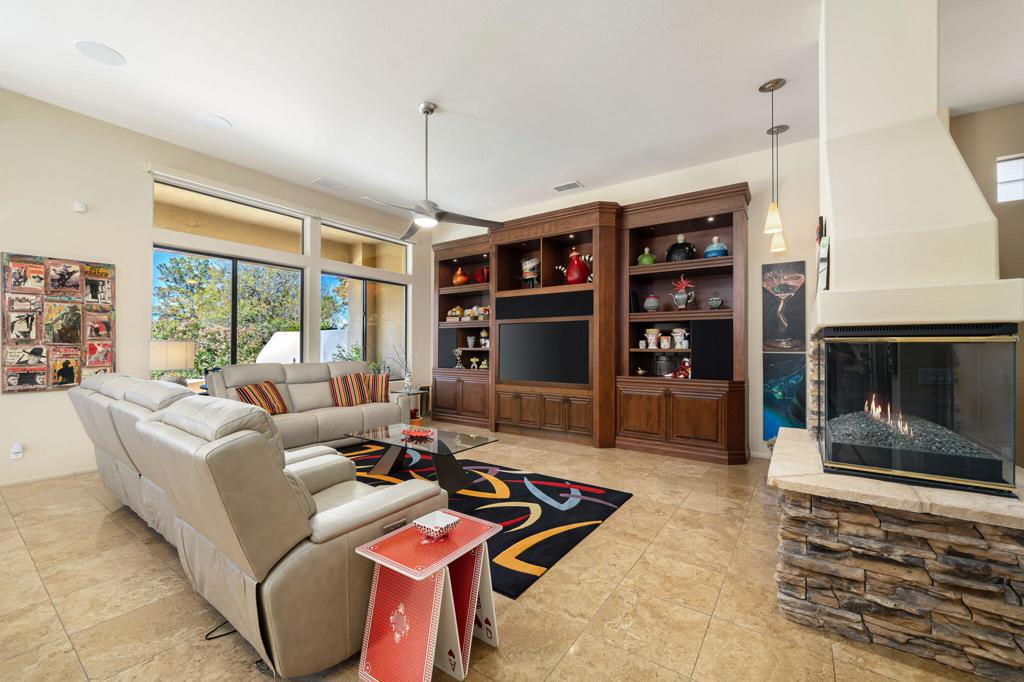 1 Birkdale Circle