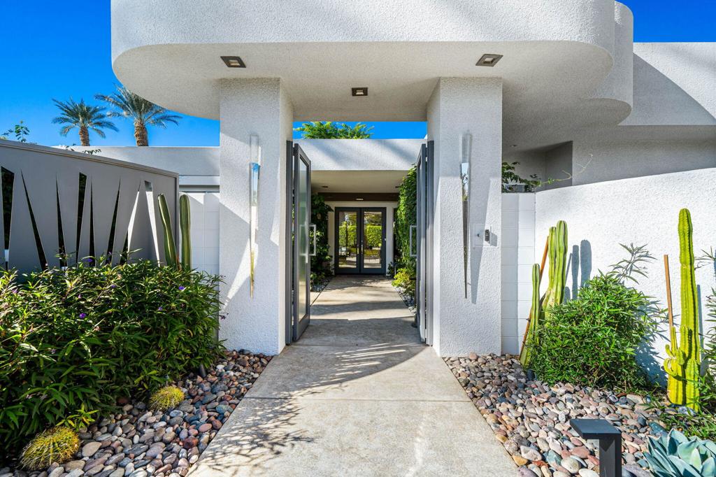 105 Waterford Circle