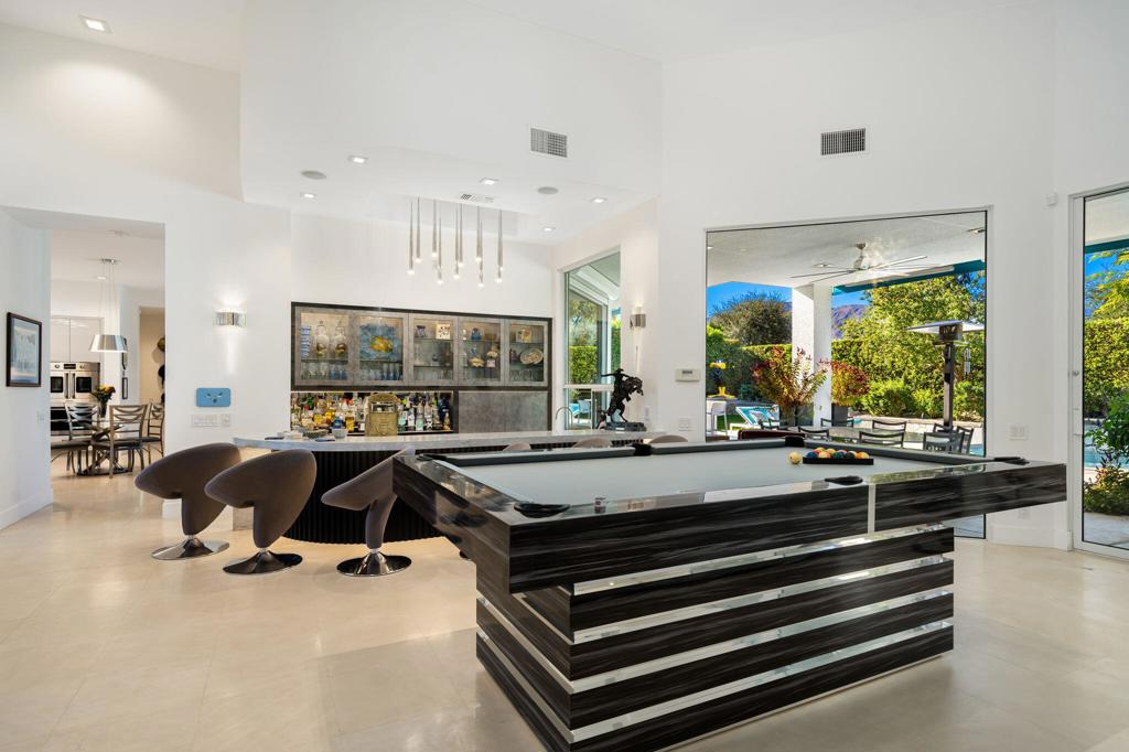 105 Waterford Circle