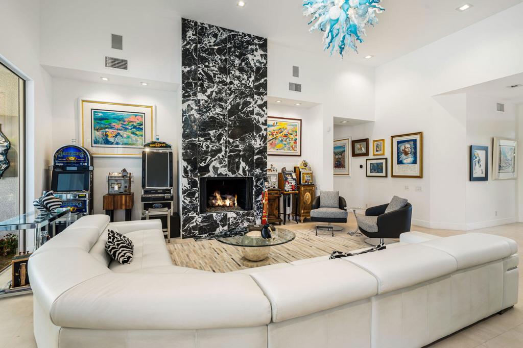 105 Waterford Circle