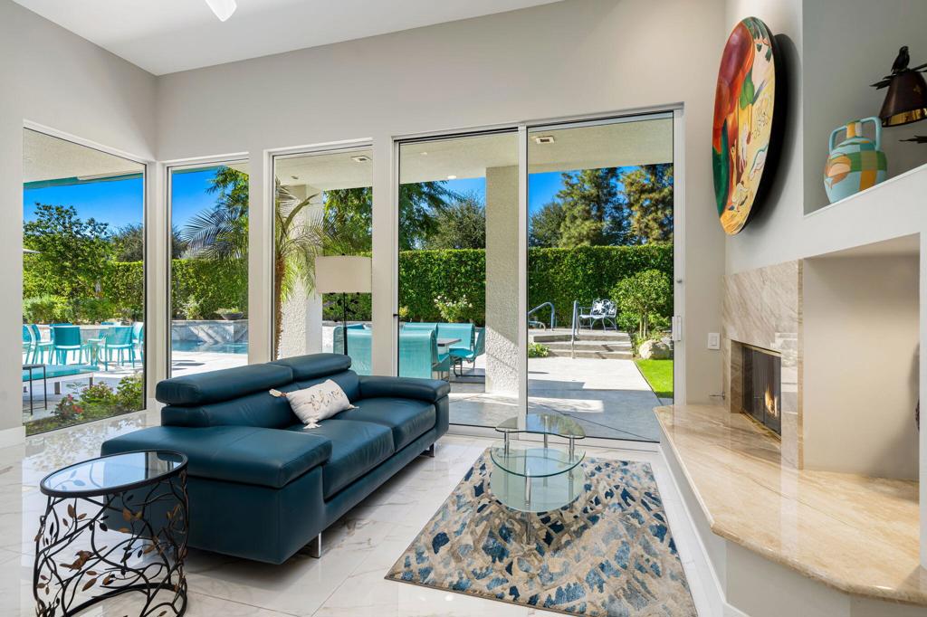 105 Waterford Circle