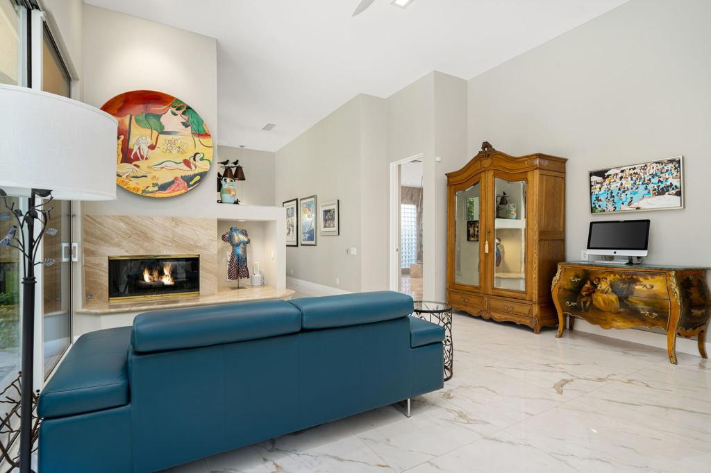 105 Waterford Circle