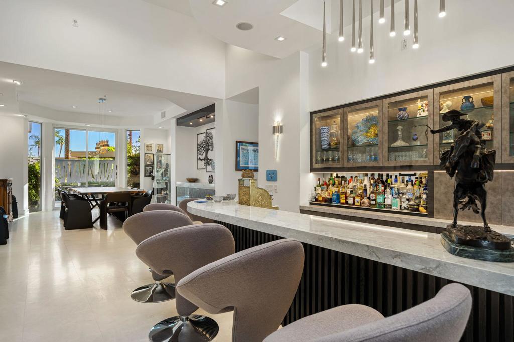 105 Waterford Circle