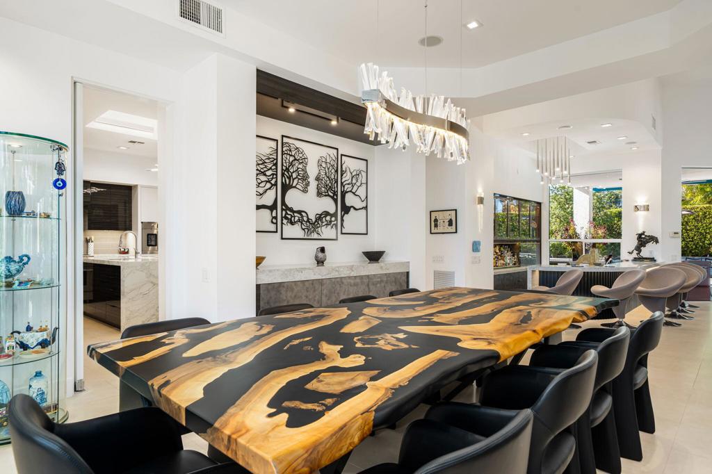 105 Waterford Circle