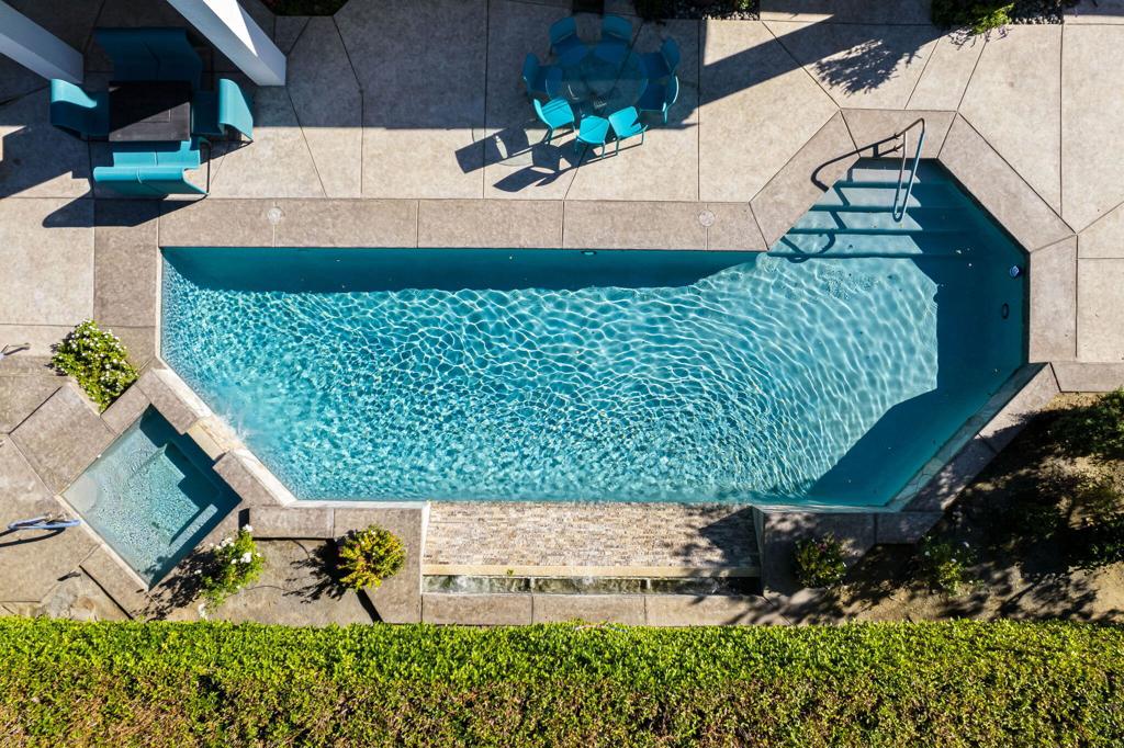 105 Waterford Circle