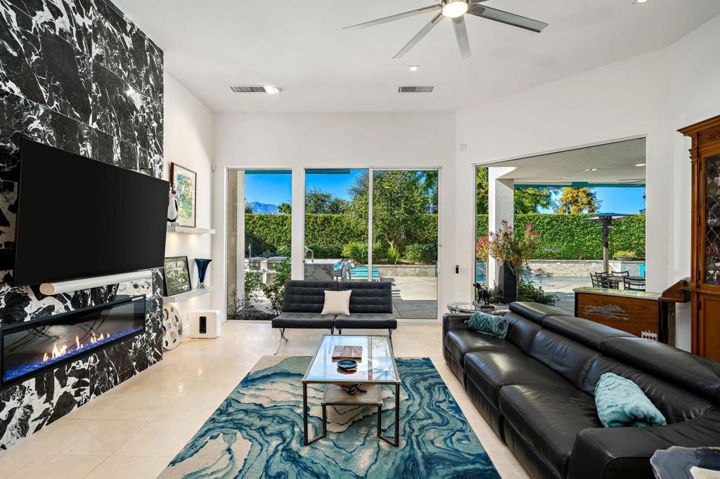 105 Waterford Circle