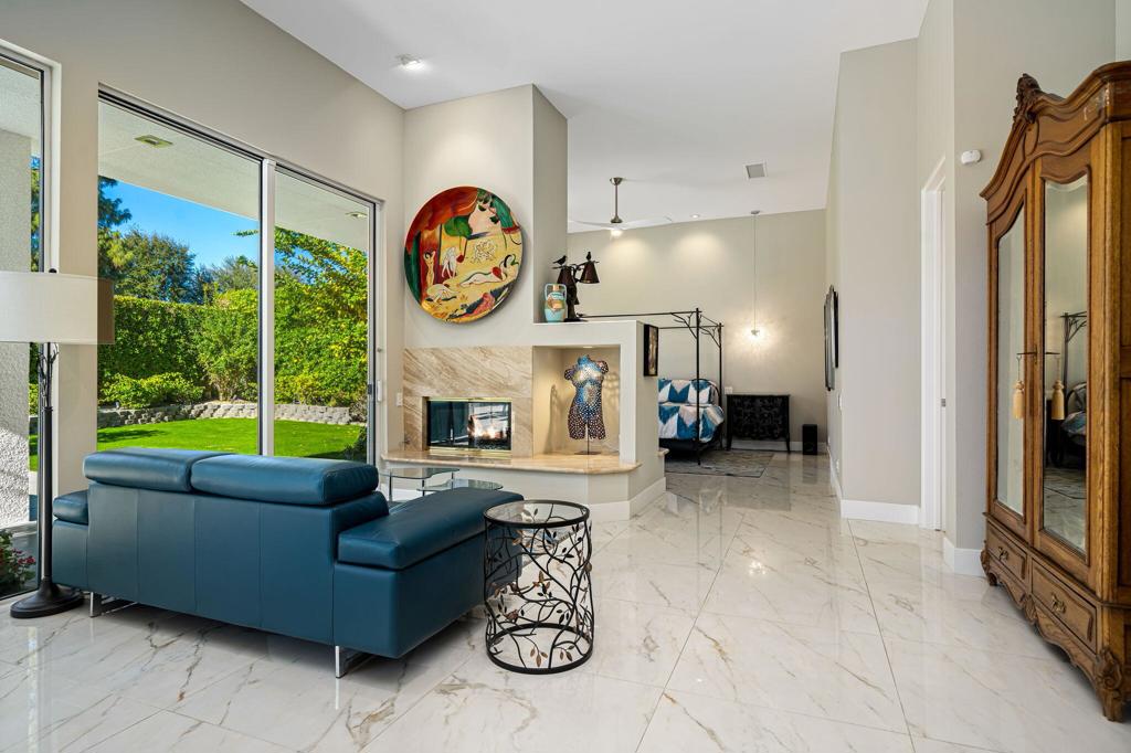 105 Waterford Circle