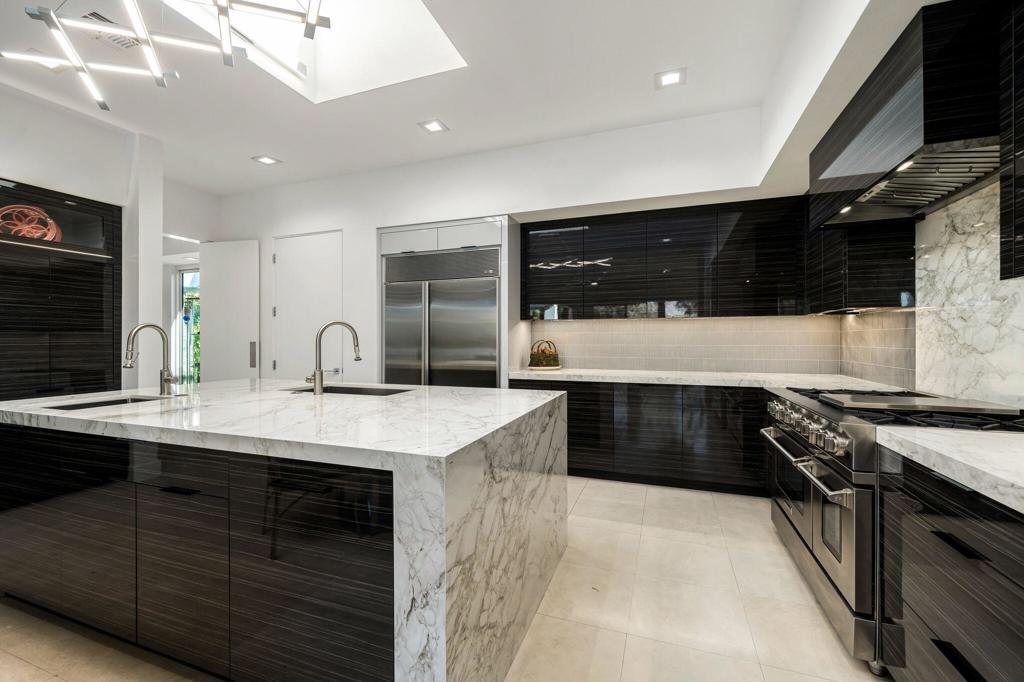 105 Waterford Circle