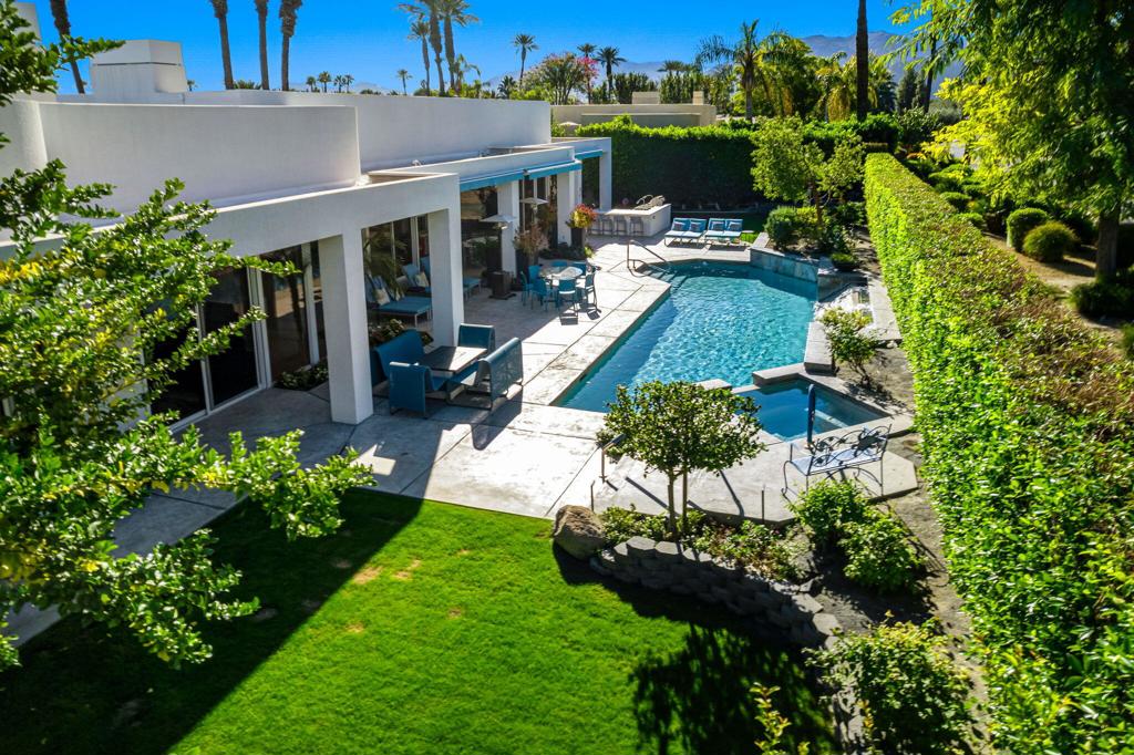 105 Waterford Circle