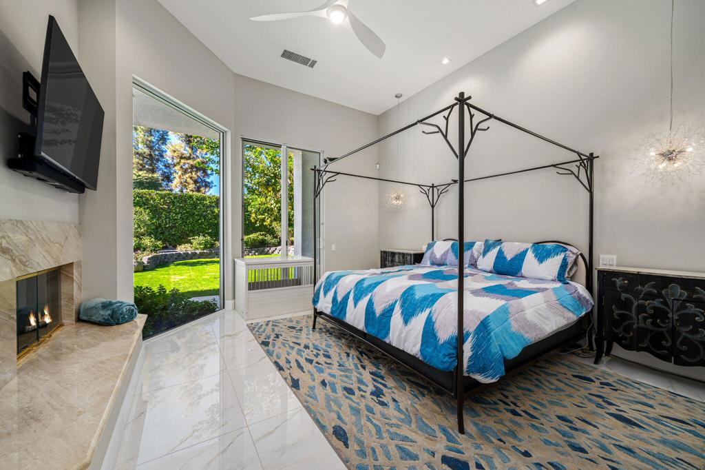 105 Waterford Circle