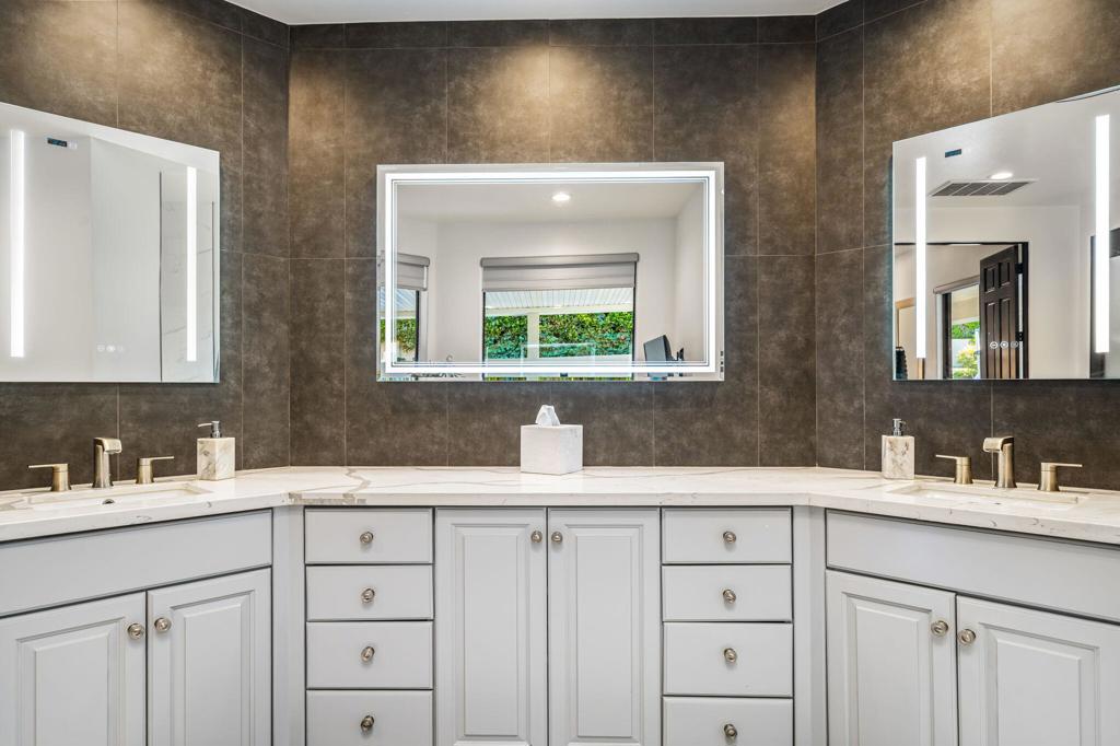 38271 Tandika Trail N